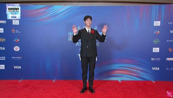 60岁！KATSEYE多国语言问候、ILLIT俏皮登场j9九游真人游戏第一平台2024MAMA／JYP：跳到(图5)
