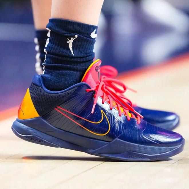 Kobe 5」新联名提前上脚发售日锁定！九游会真人游戏第一品牌市售确认！「科比(图8)