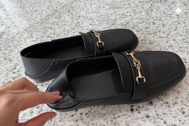 厂直供多款秋鞋百搭舒适69元舍得用真皮九游会登录j9入口天凉足先知！泉州老(图12)