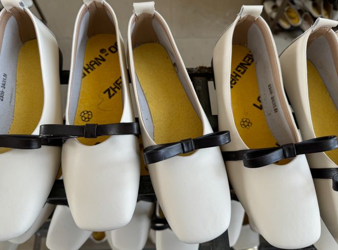 厂直供多款秋鞋百搭舒适69元舍得用真皮九游会登录j9入口天凉足先知!泉州老(图10) 厂直供多款秋鞋百搭舒适69元舍得用真皮九游会登录j9入口天凉足先知!泉州老(图10)