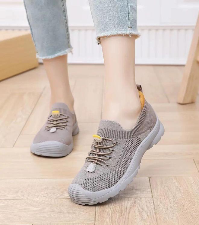 厂直供多款秋鞋百搭舒适69元舍得用真皮九游会登录j9入口天凉足先知!泉州老(图14) 厂直供多款秋鞋百搭舒适69元舍得用真皮九游会登录j9入口天凉足先知!泉州老(图14)